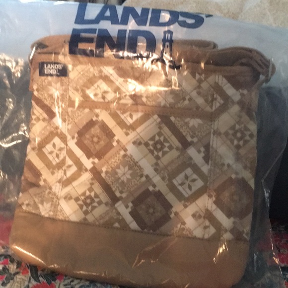 Lands' End Bags Ivory Print Quilt Crossbody Bag Poshmark